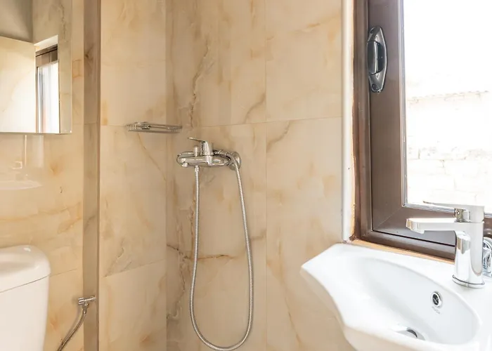 Majestic Marble Retreat *